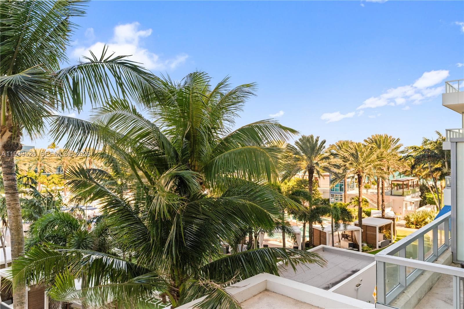 A11939526 — Miami Beach — 20