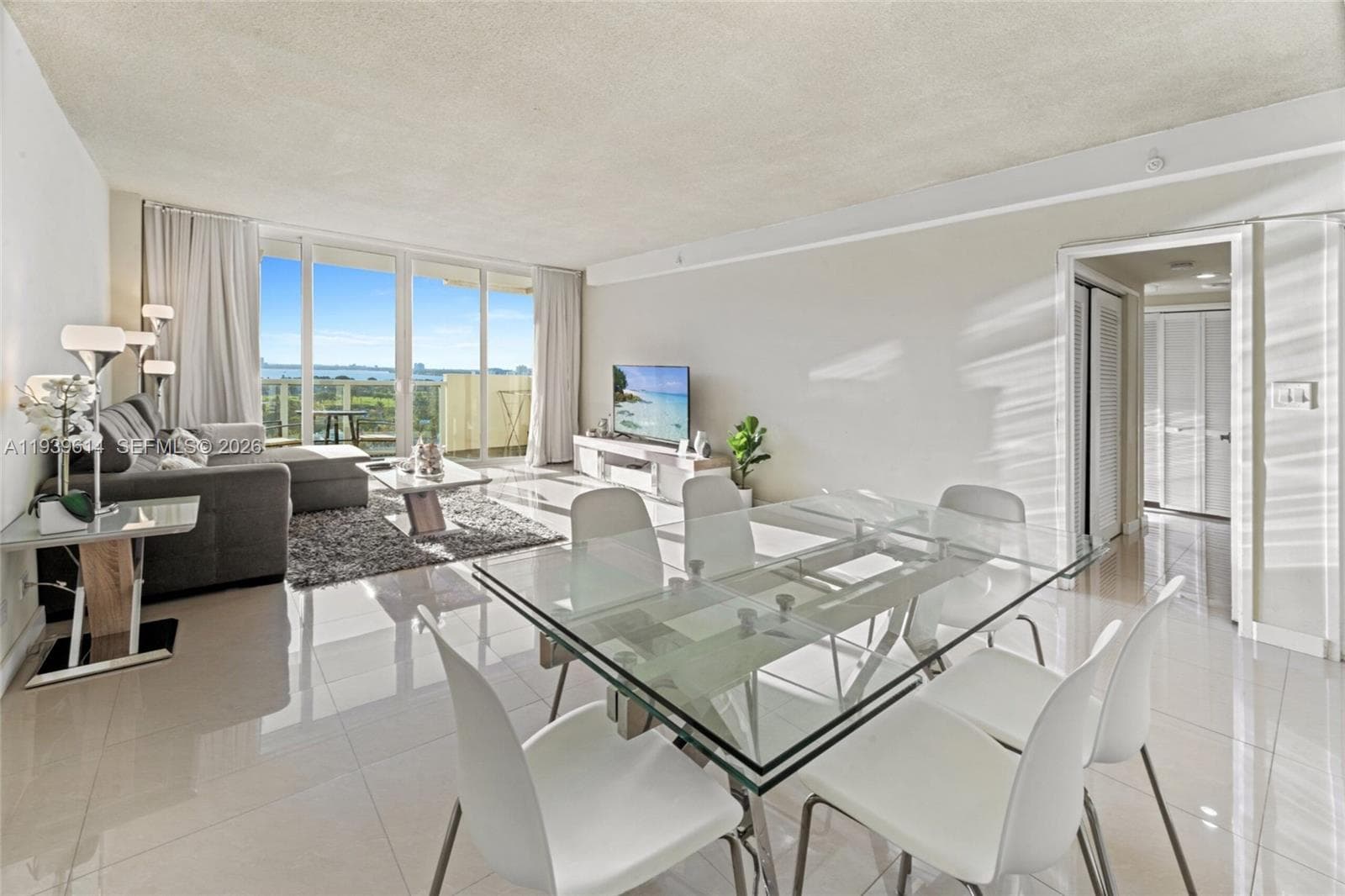 A11939614 — Miami Beach — 5