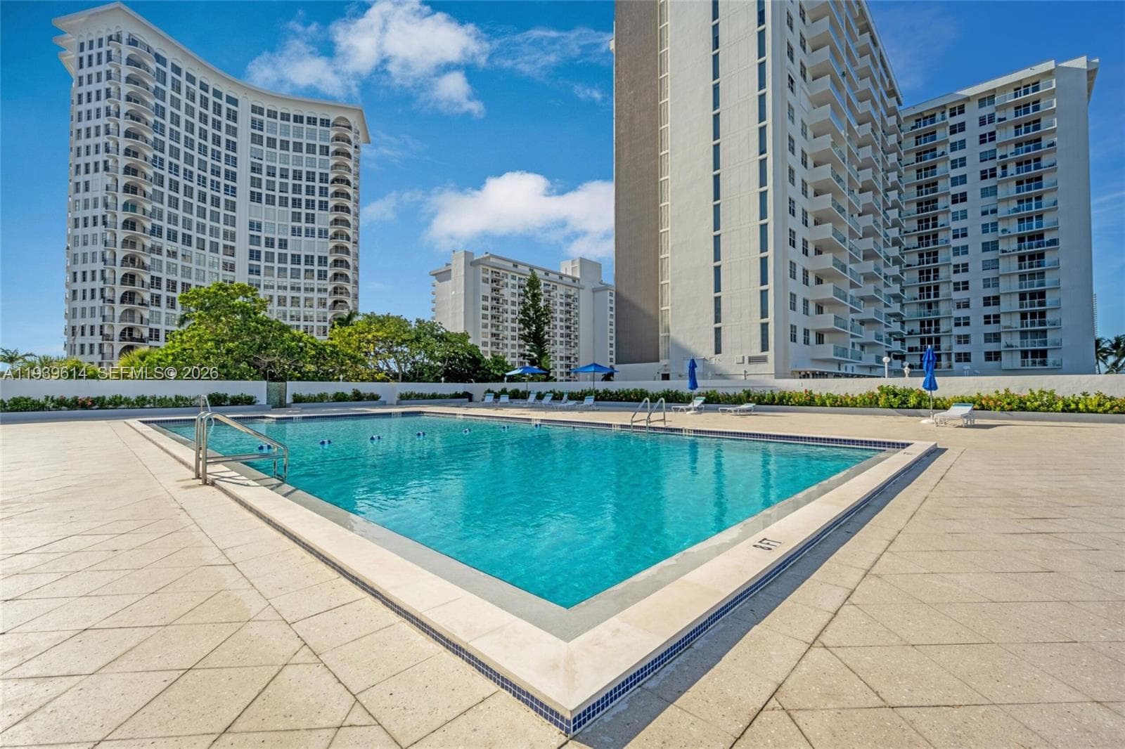 A11939614 — Miami Beach — 20
