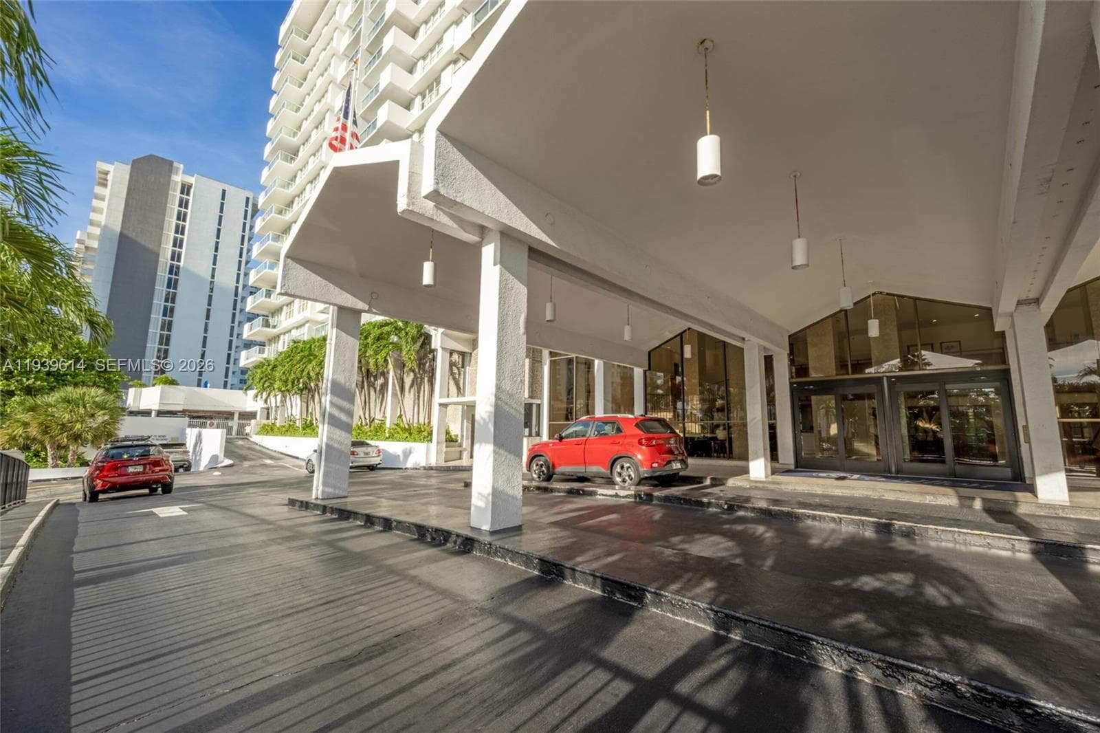 A11939614 — Miami Beach — 24