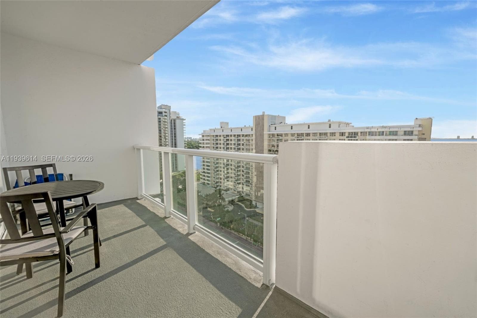 A11939614 — Miami Beach — 15