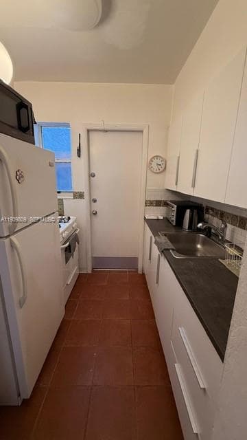 A11939809 — Miami Beach — 9