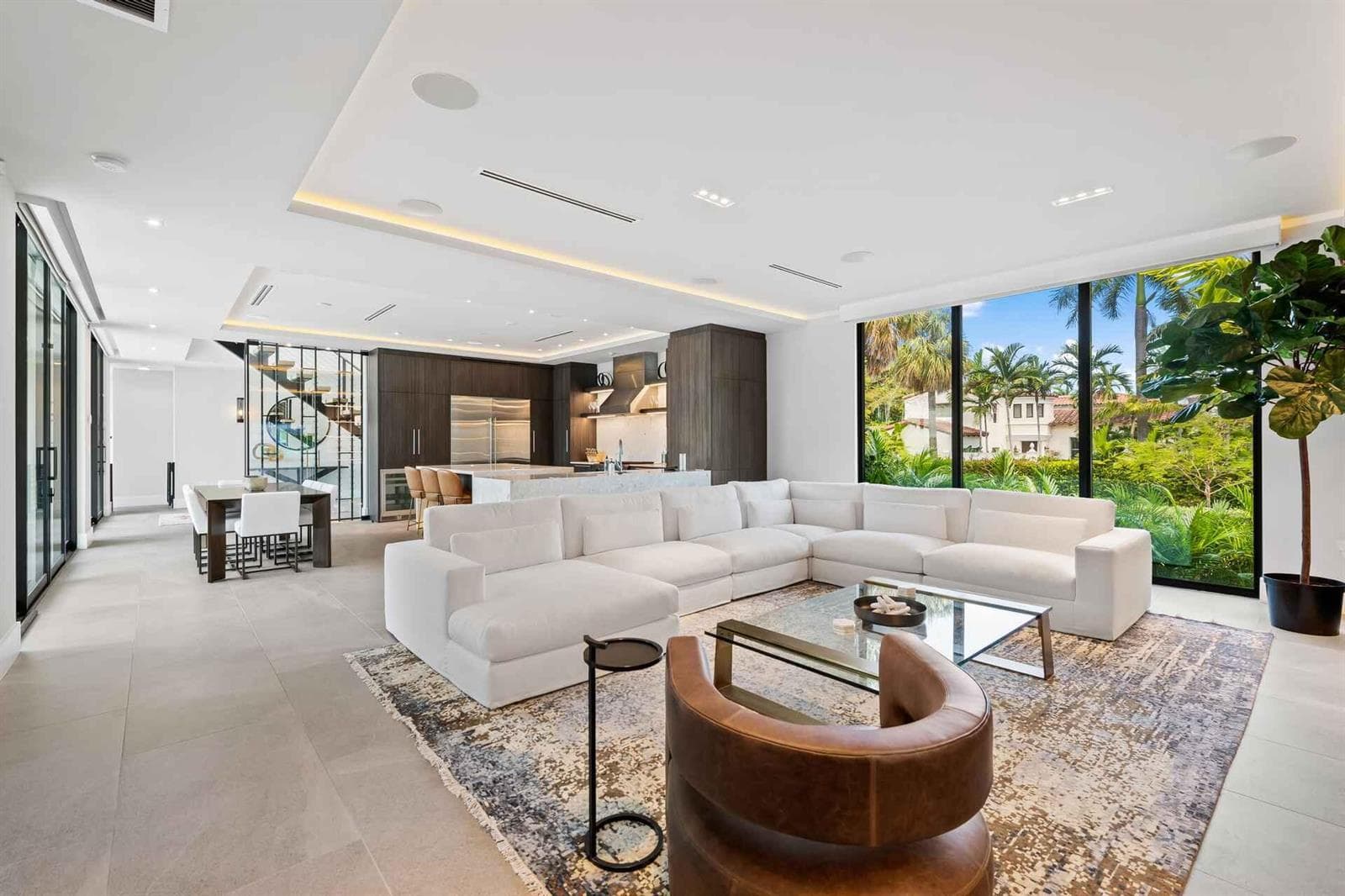 R11151899 — Miami Beach — 8