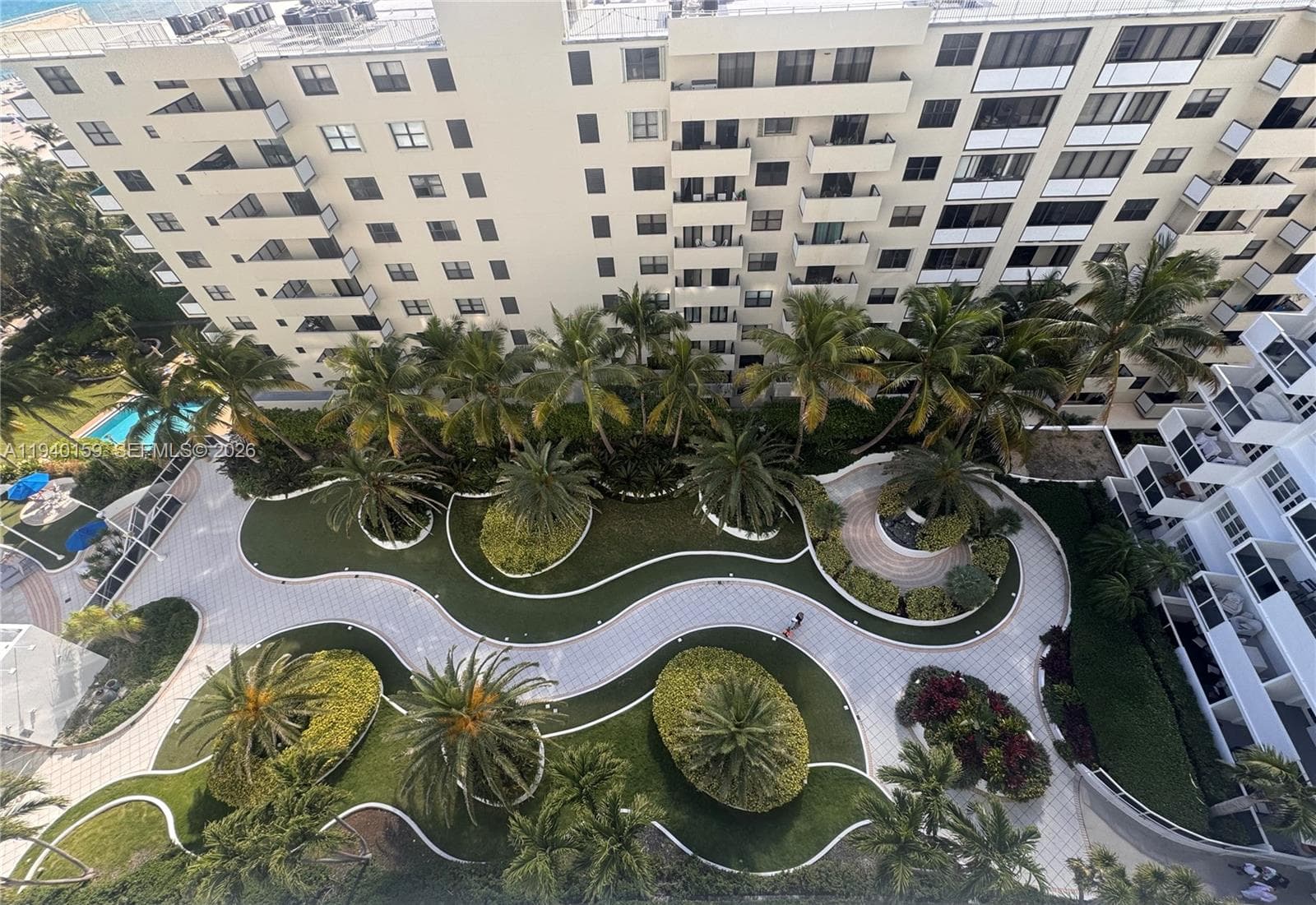 A11940159 — Miami Beach — 17