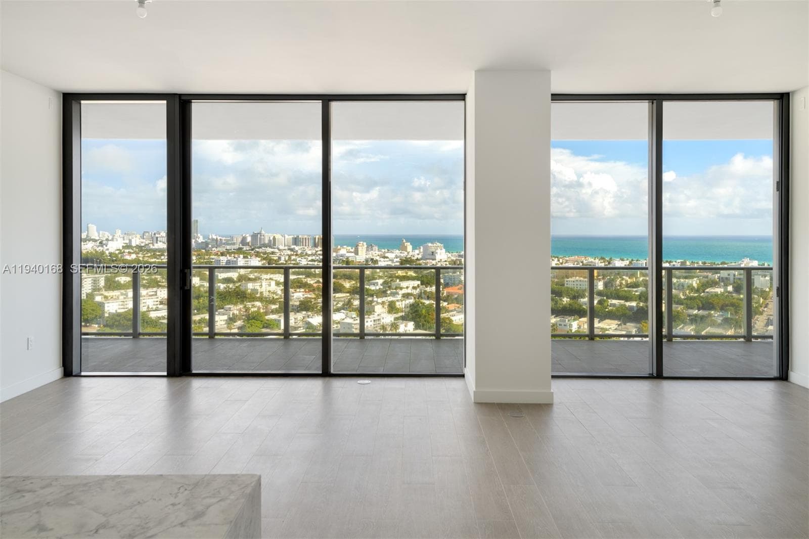 A11940168 — Miami Beach — 2
