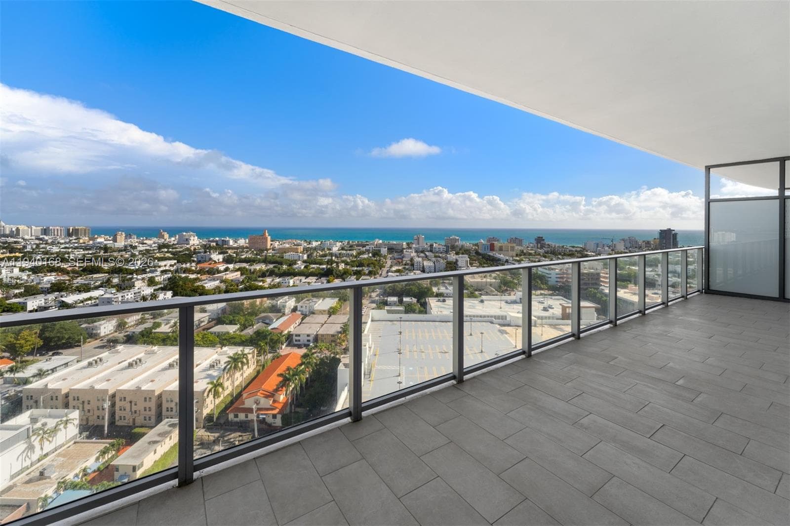 A11940168 — Miami Beach