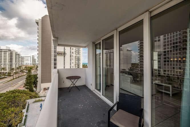 A11940174 — Miami Beach — 31