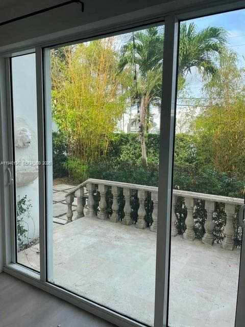 A11940198 — Miami Beach — 26
