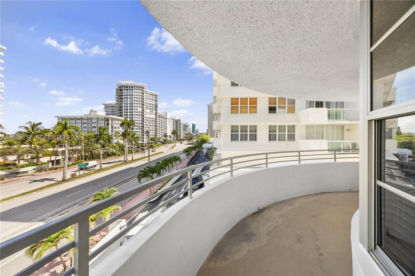 A11940212 — Miami Beach — 14