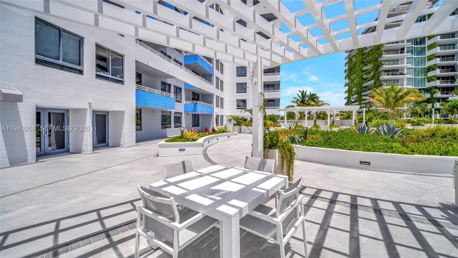 A11940268 — Miami Beach — 67