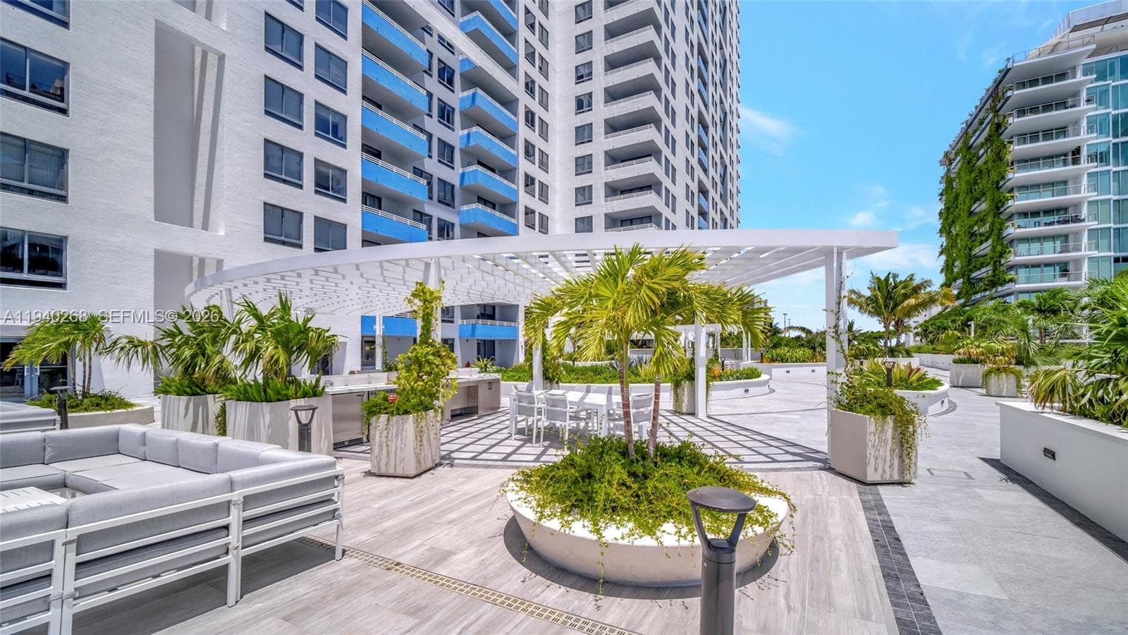 A11940268 — Miami Beach — 63