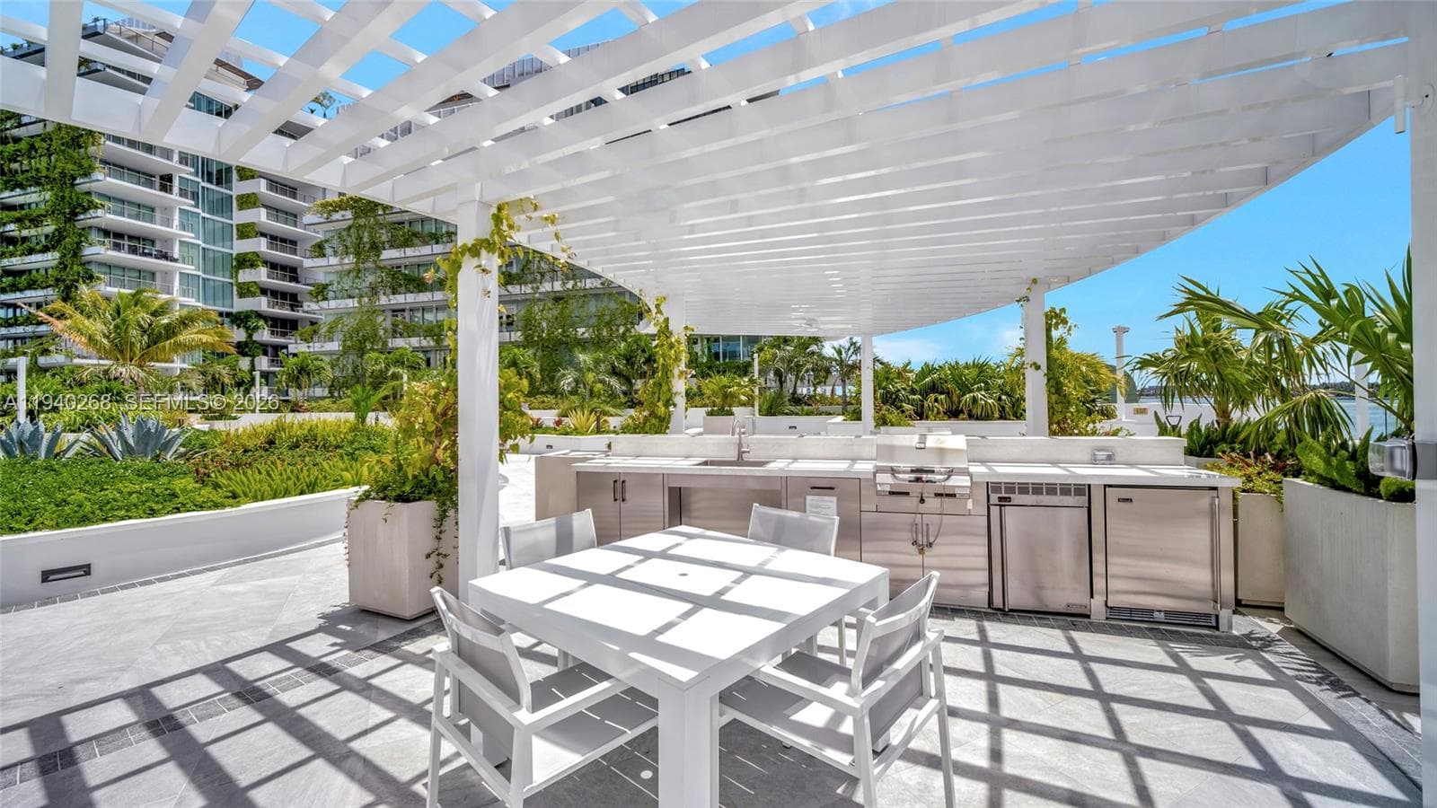A11940268 — Miami Beach — 66