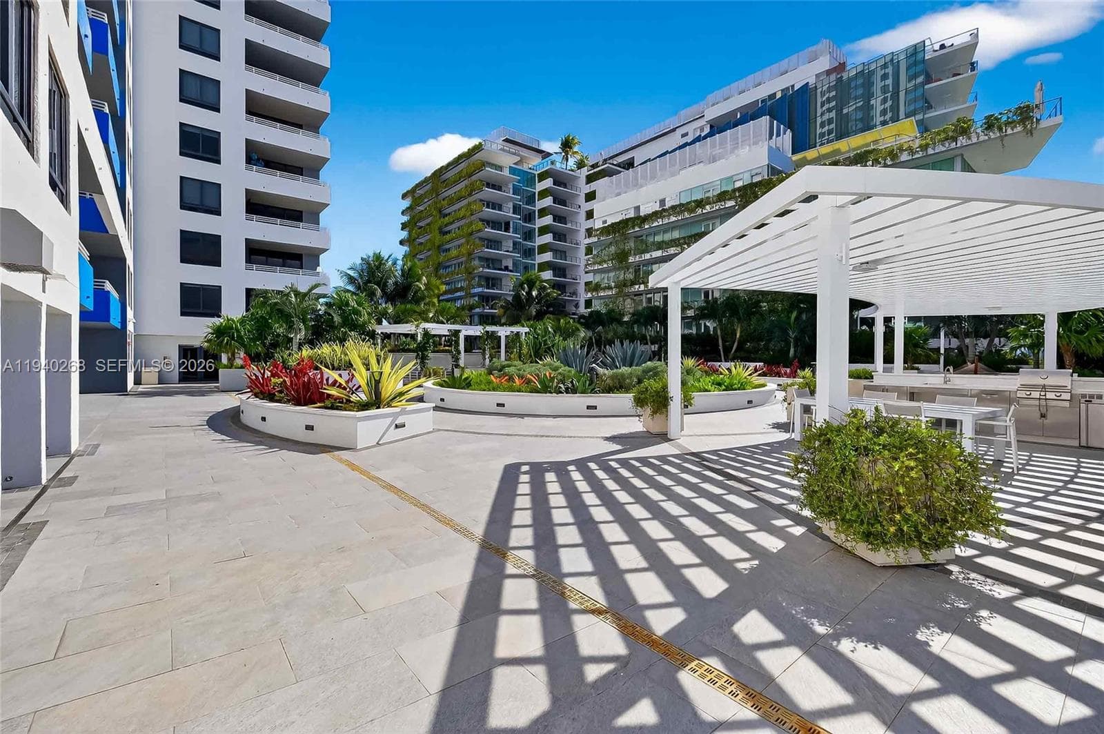 A11940268 — Miami Beach — 61