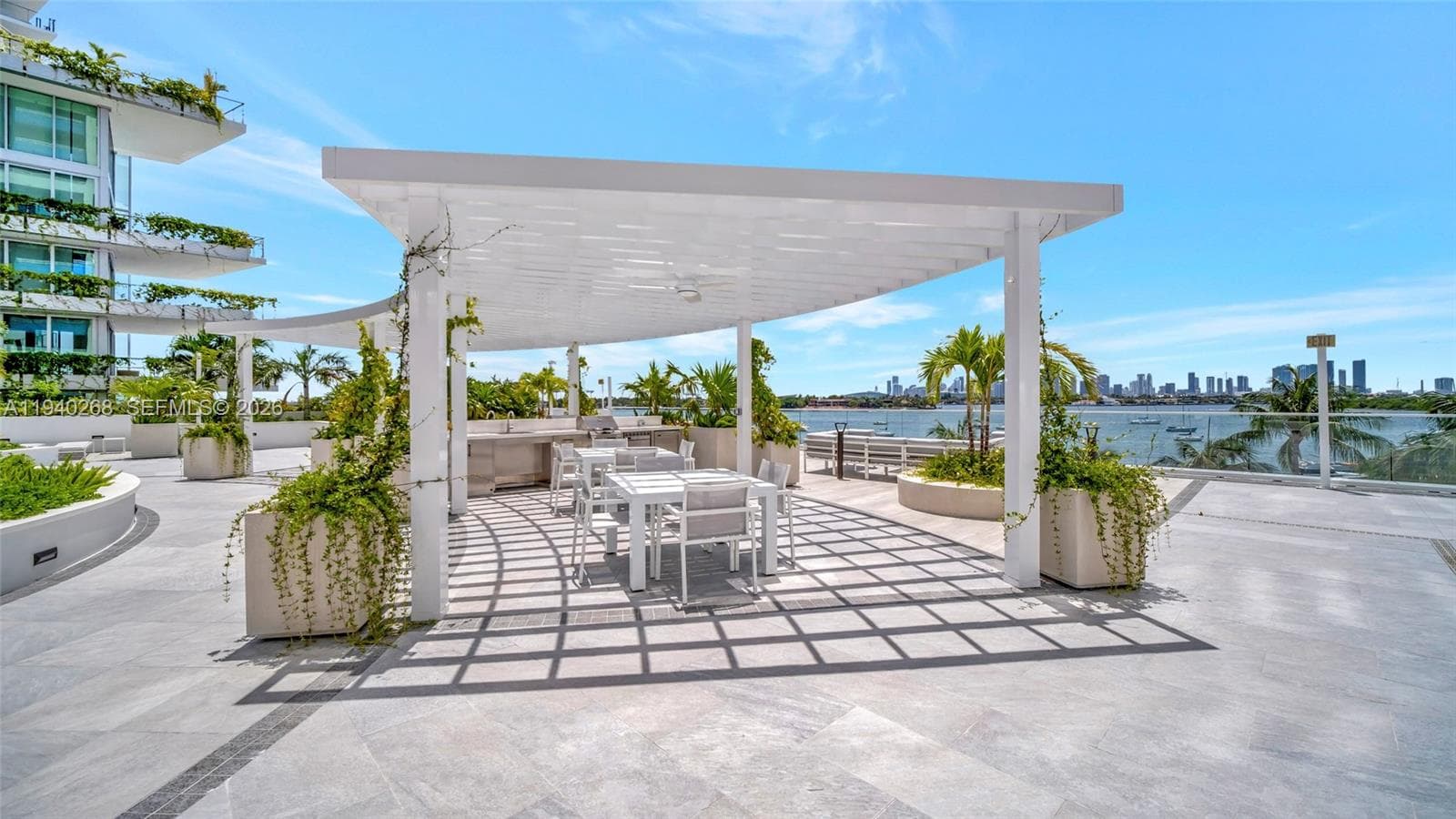 A11940268 — Miami Beach — 65