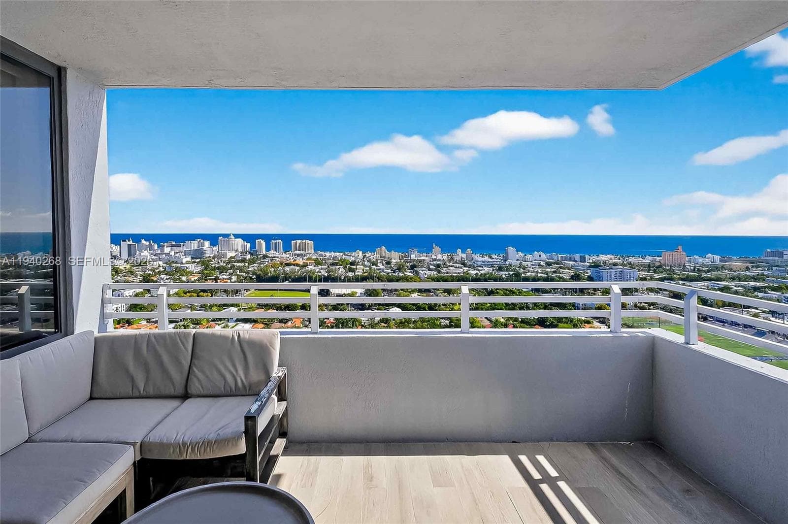 A11940268 — Miami Beach — 33