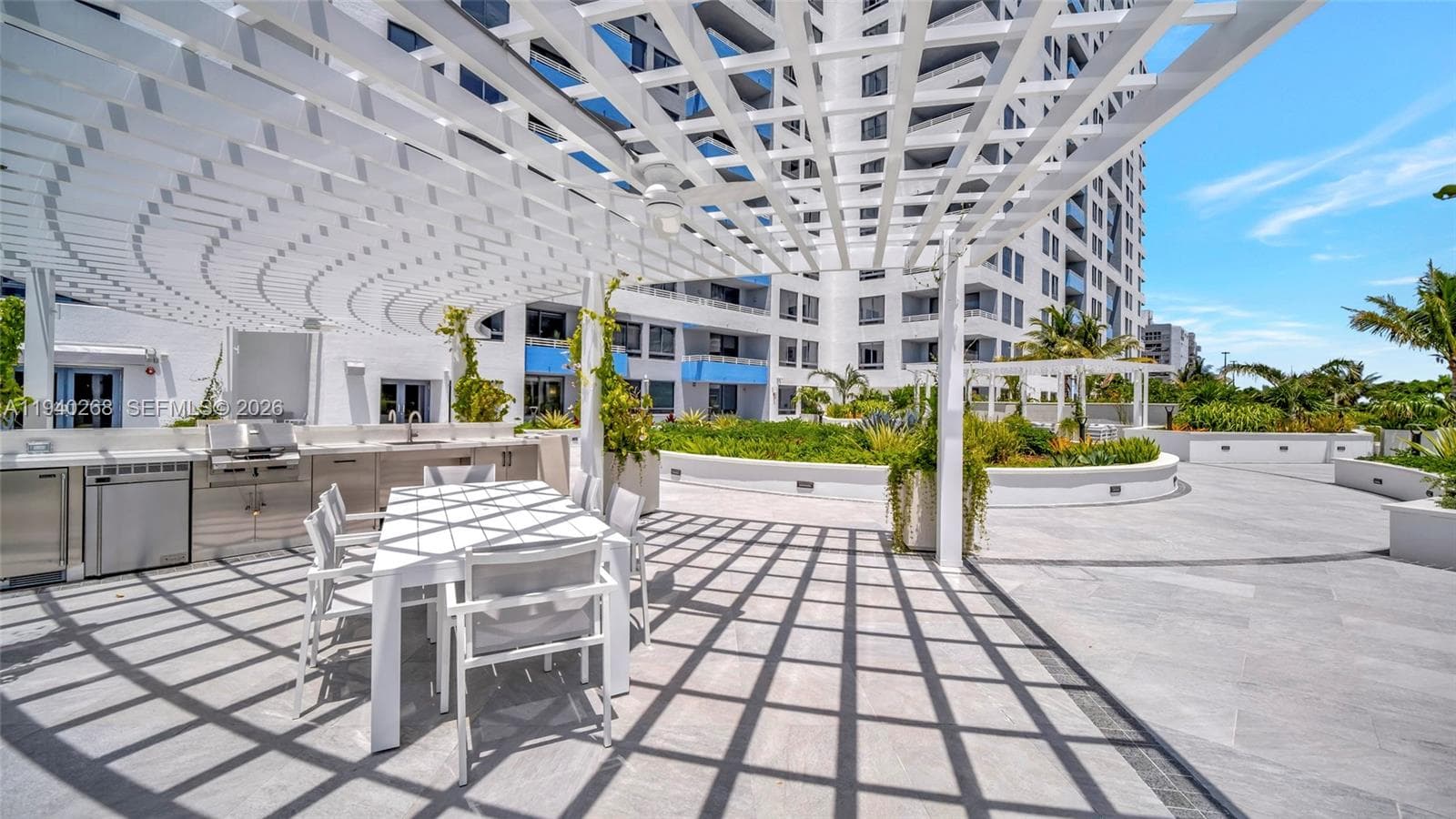 A11940268 — Miami Beach — 64