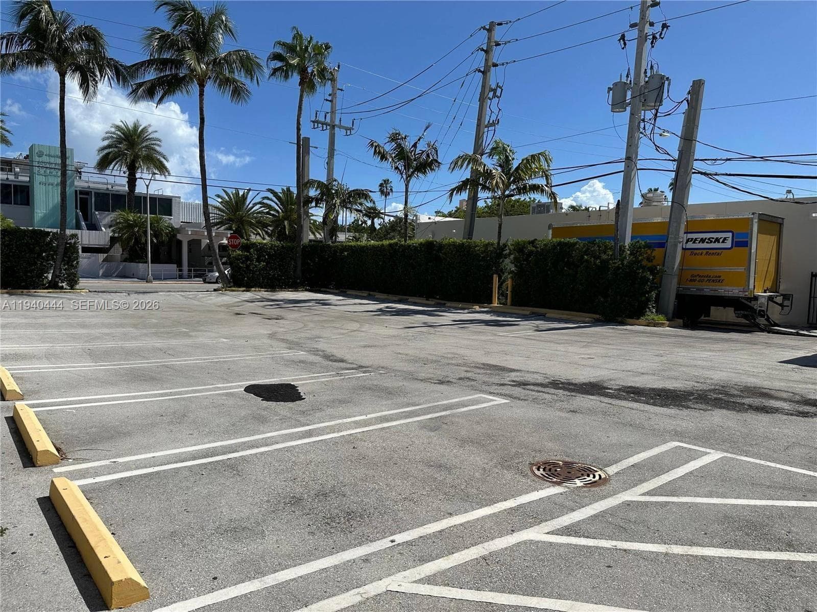 A11940444 — Miami Beach — 17