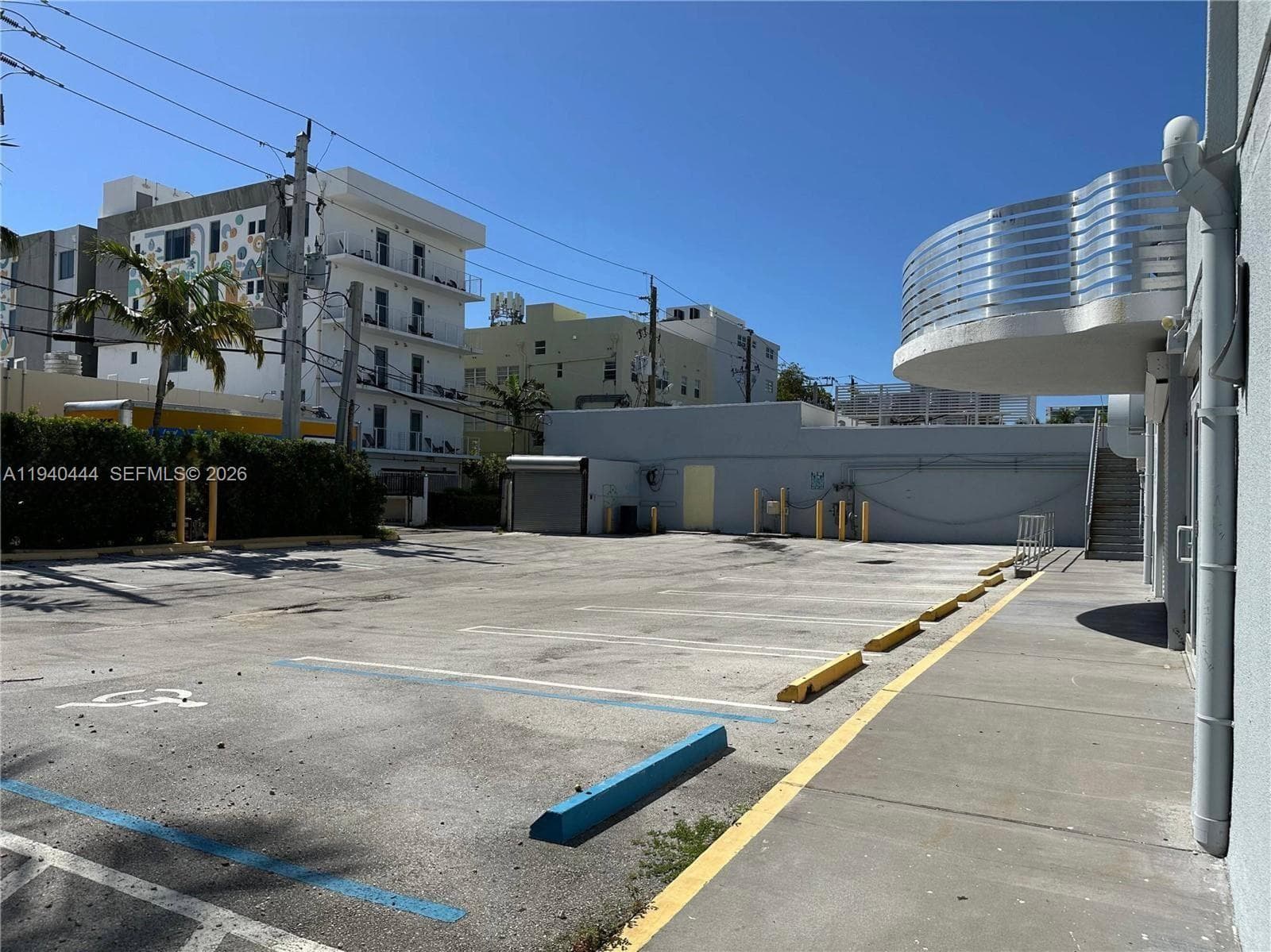 A11940444 — Miami Beach — 14