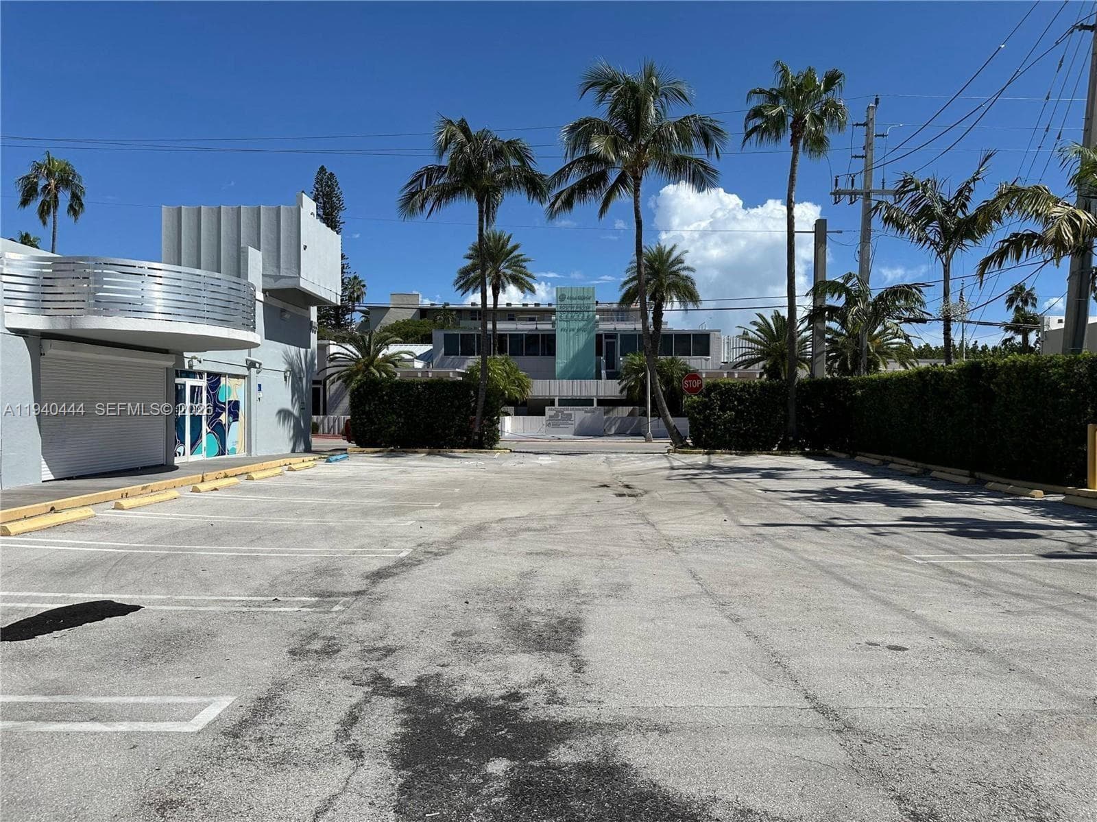A11940444 — Miami Beach — 15