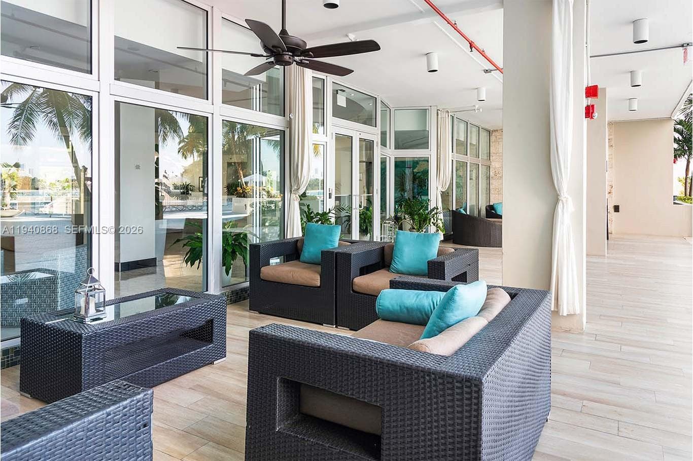 A11940868 — Miami Beach — 27