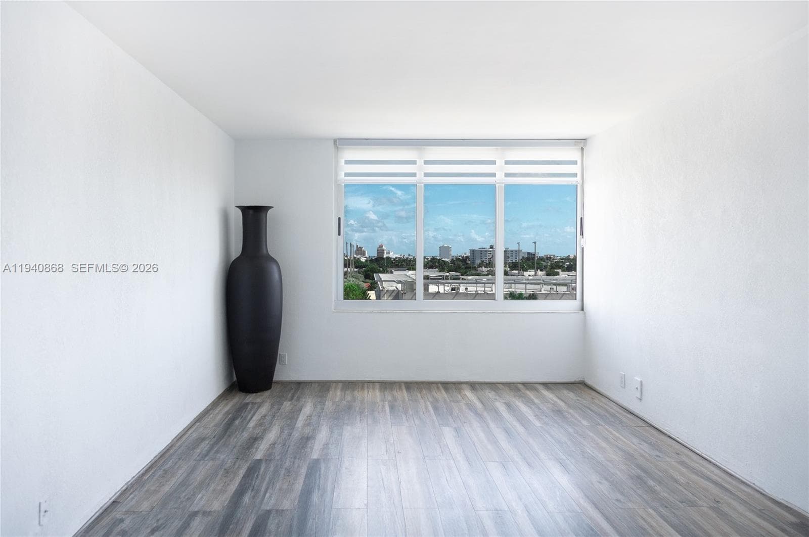 A11940868 — Miami Beach — 10