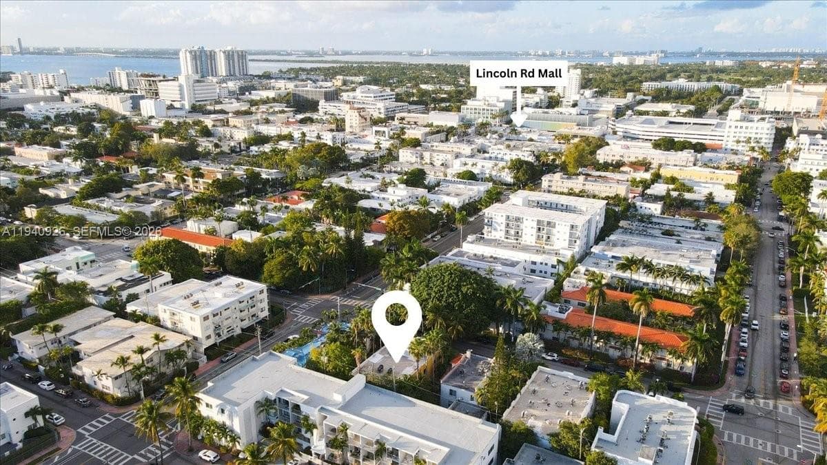 A11940926 — Miami Beach — 30