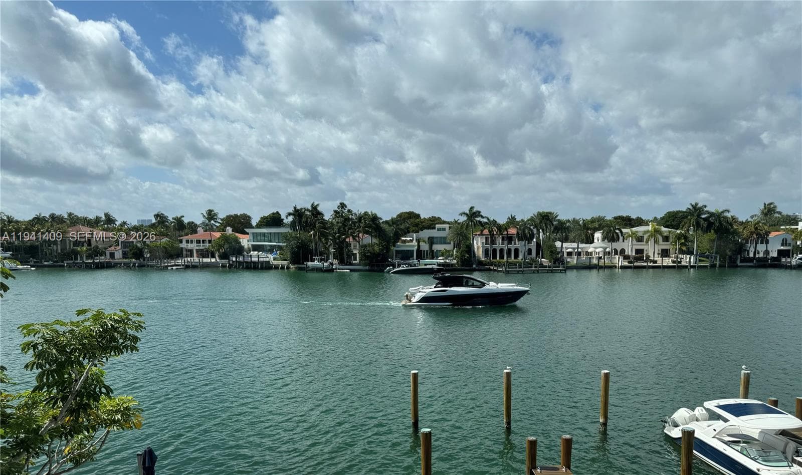 A11941409 — Miami Beach