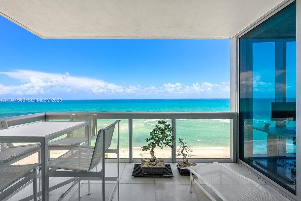 A11941609 — Miami Beach — 23