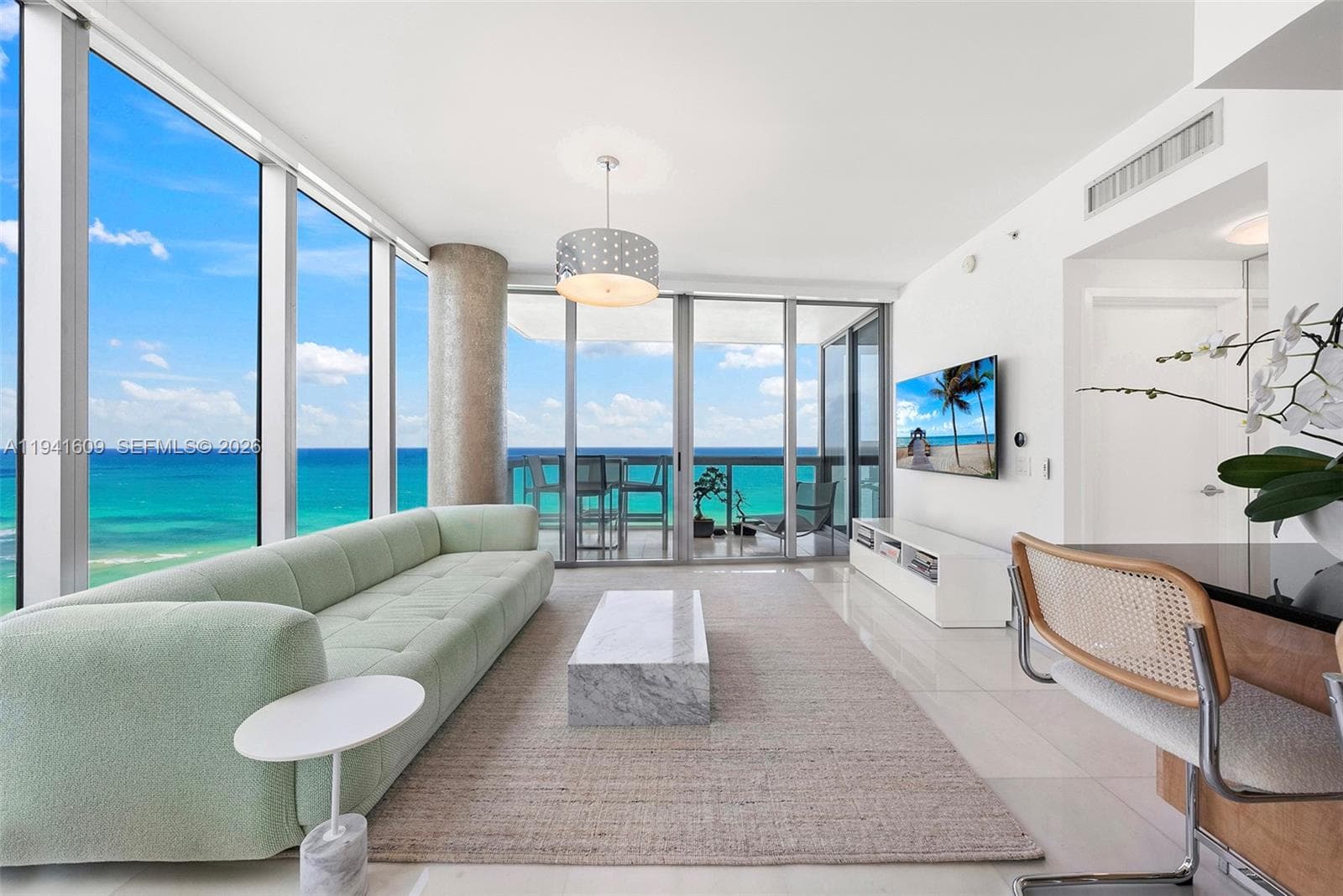 A11941609 — Miami Beach — 3