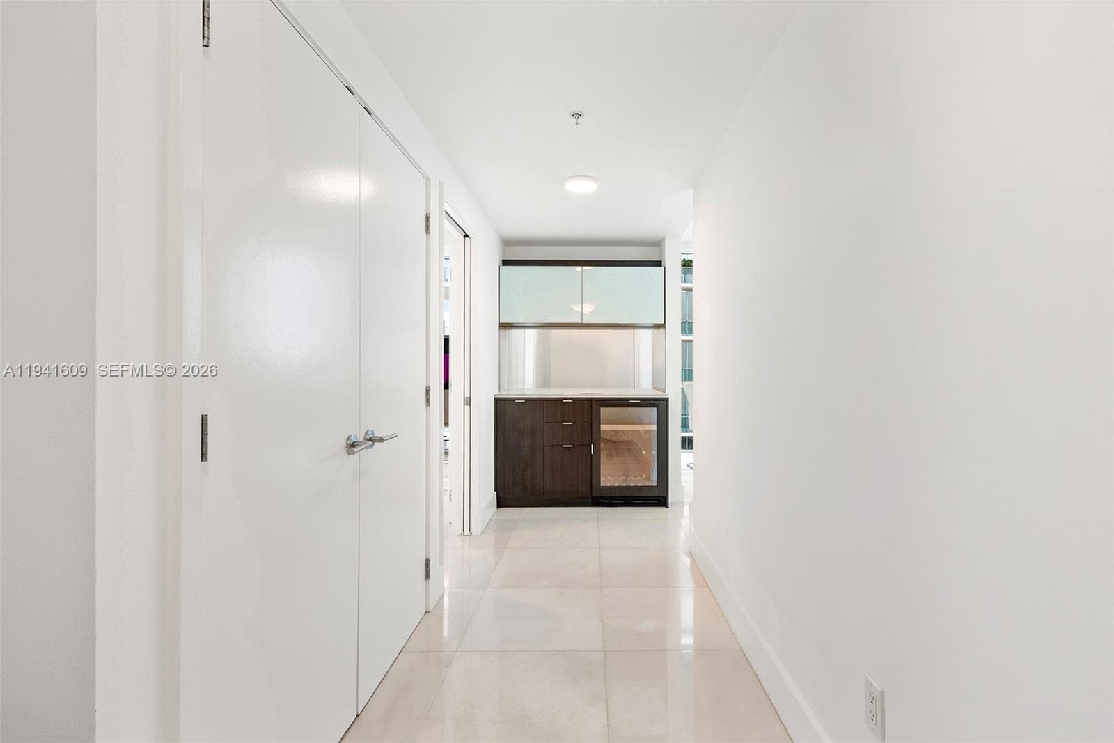 A11941609 — Miami Beach — 30