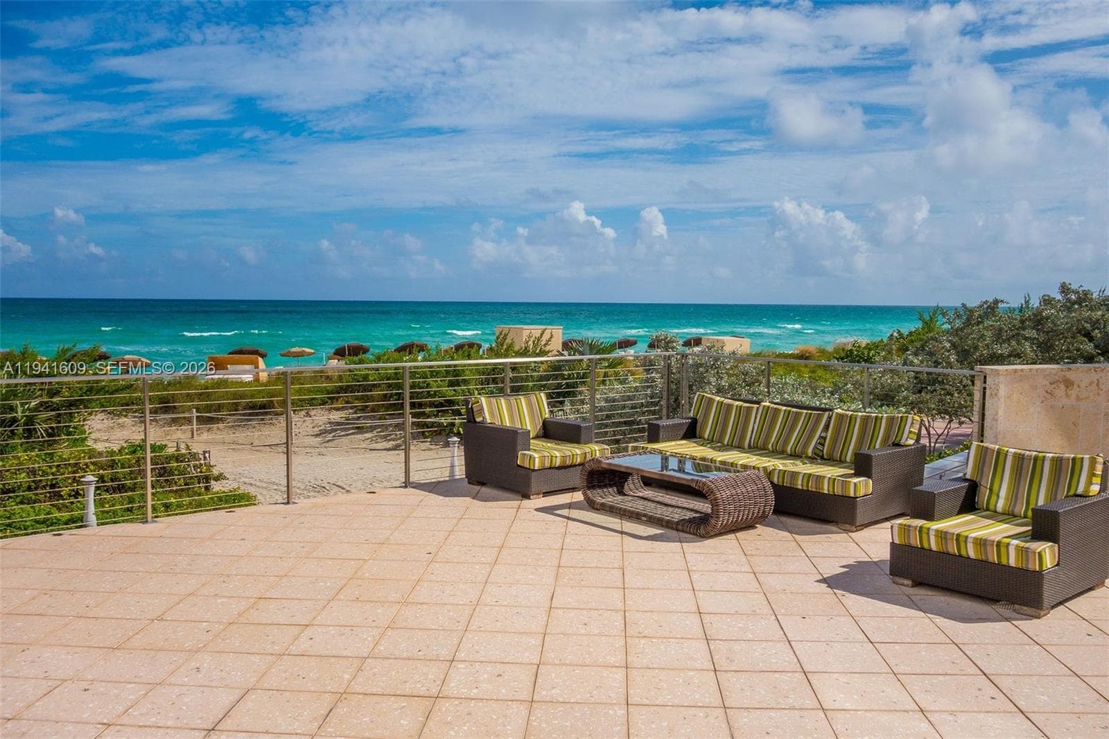 A11941609 — Miami Beach — 60