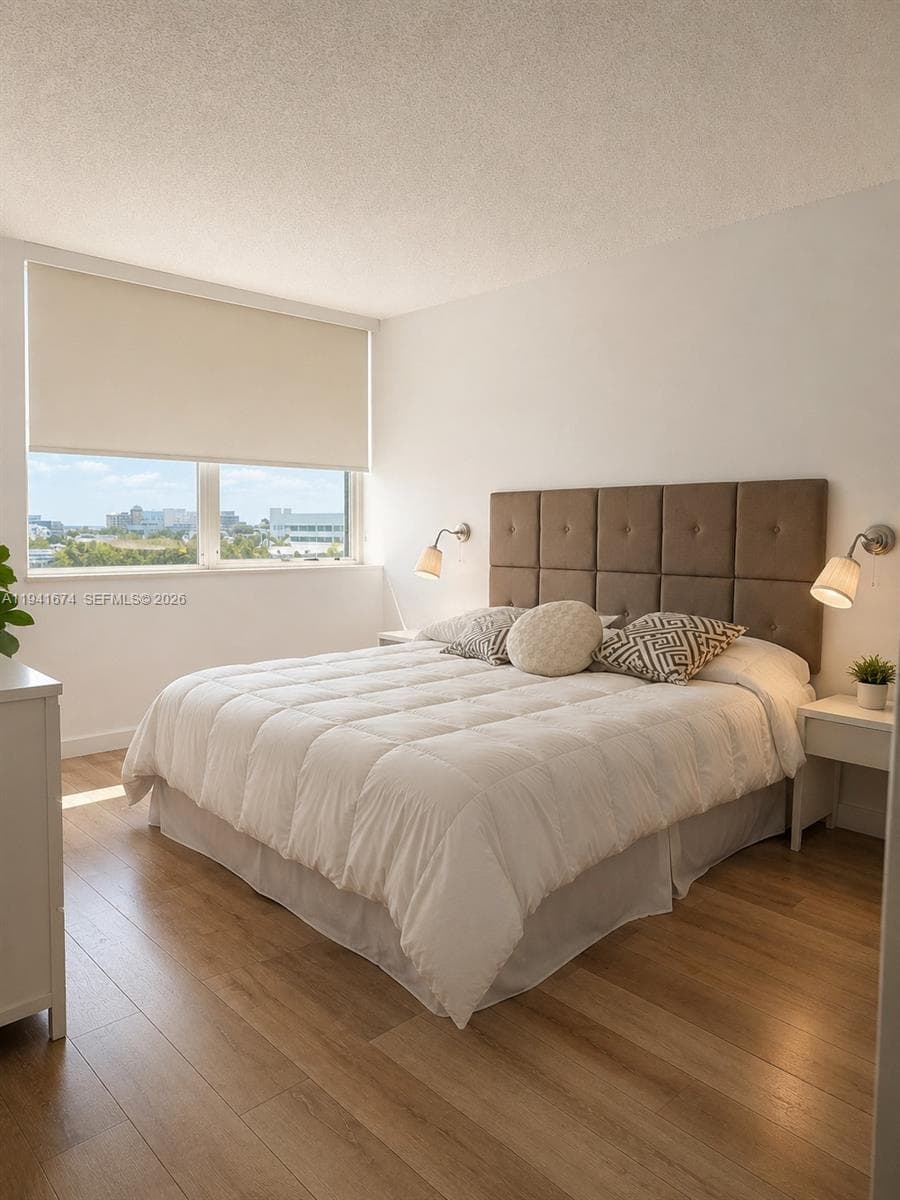A11941674 — Miami Beach — 16