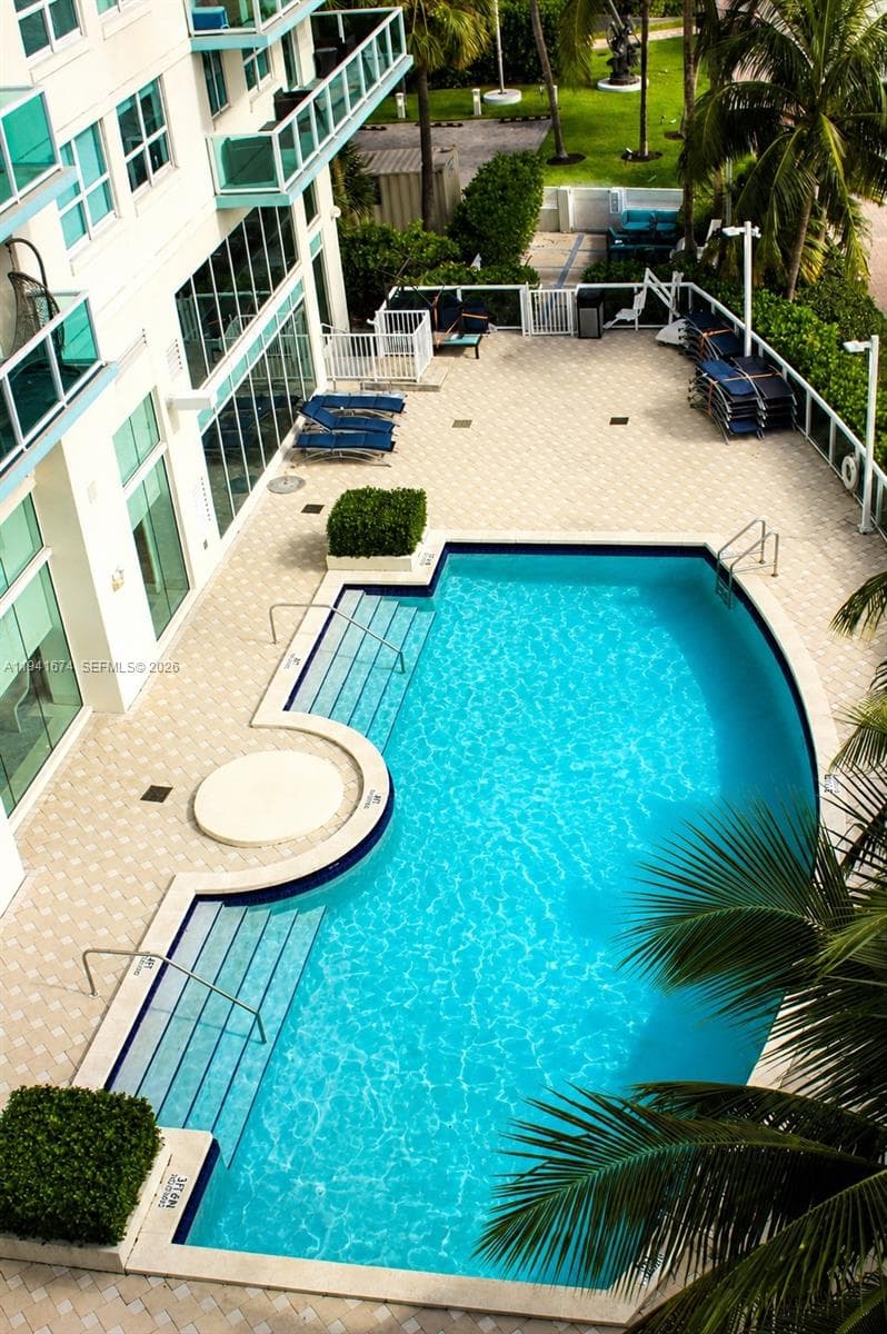 A11941674 — Miami Beach — 38