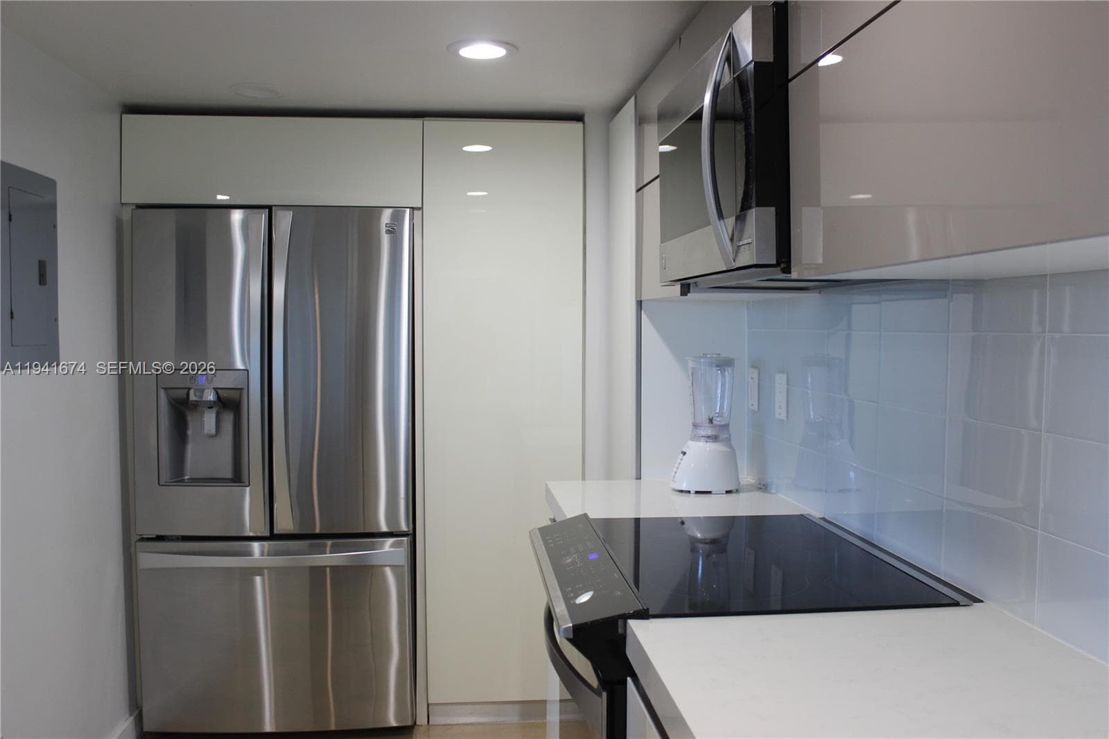 A11941674 — Miami Beach — 10