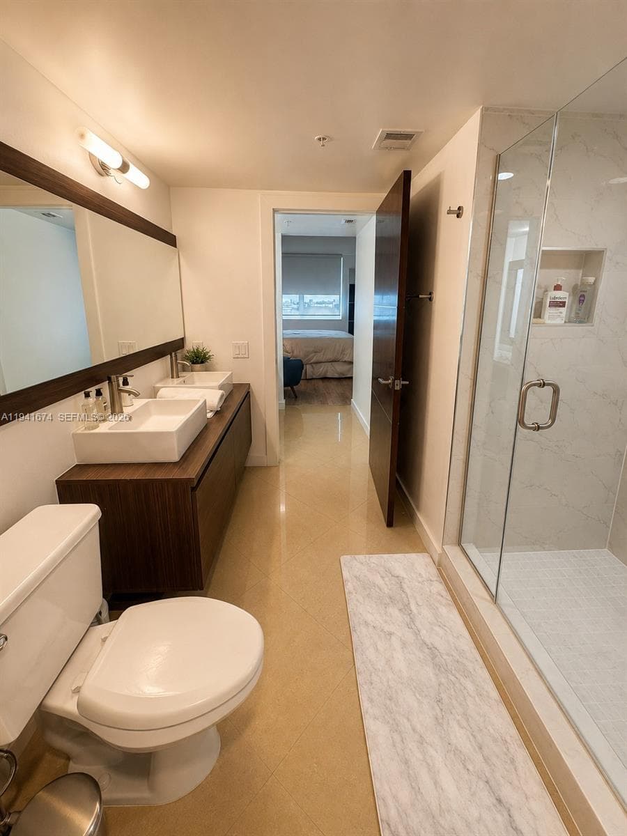 A11941674 — Miami Beach — 15