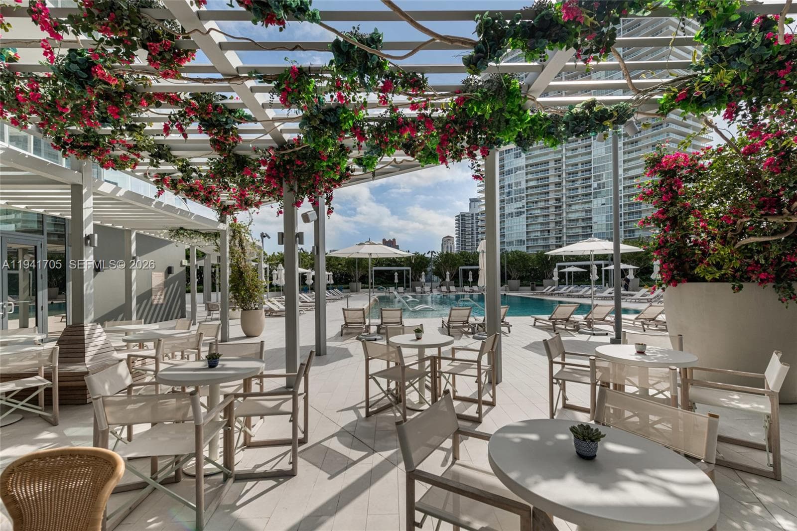 A11941705 — Miami Beach — 16