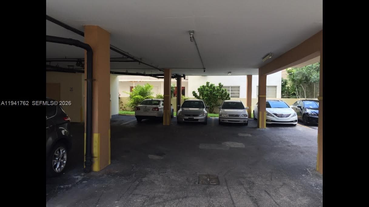 A11941762 — Miami Beach — 27