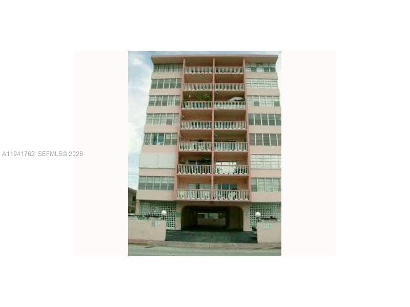 A11941762 — Miami Beach — 18