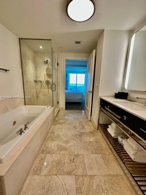 A11941848 — Miami Beach — 17