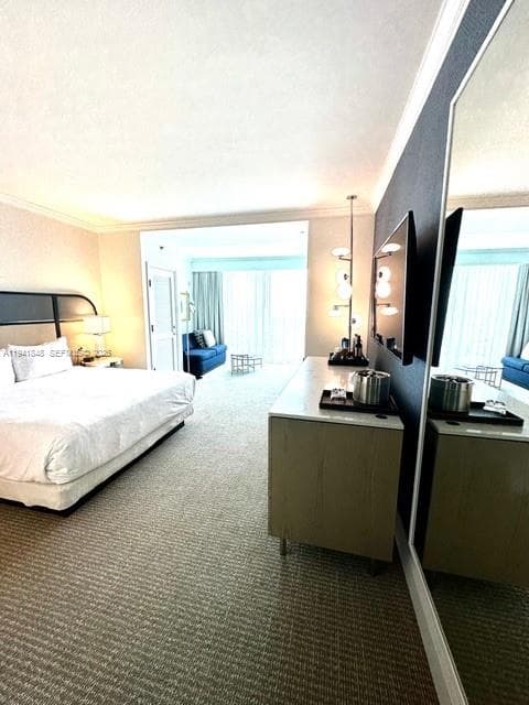 A11941848 — Miami Beach — 7