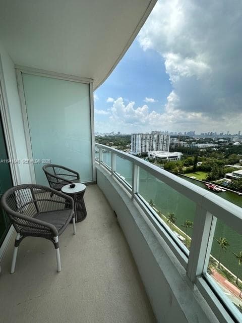 A11941848 — Miami Beach — 4