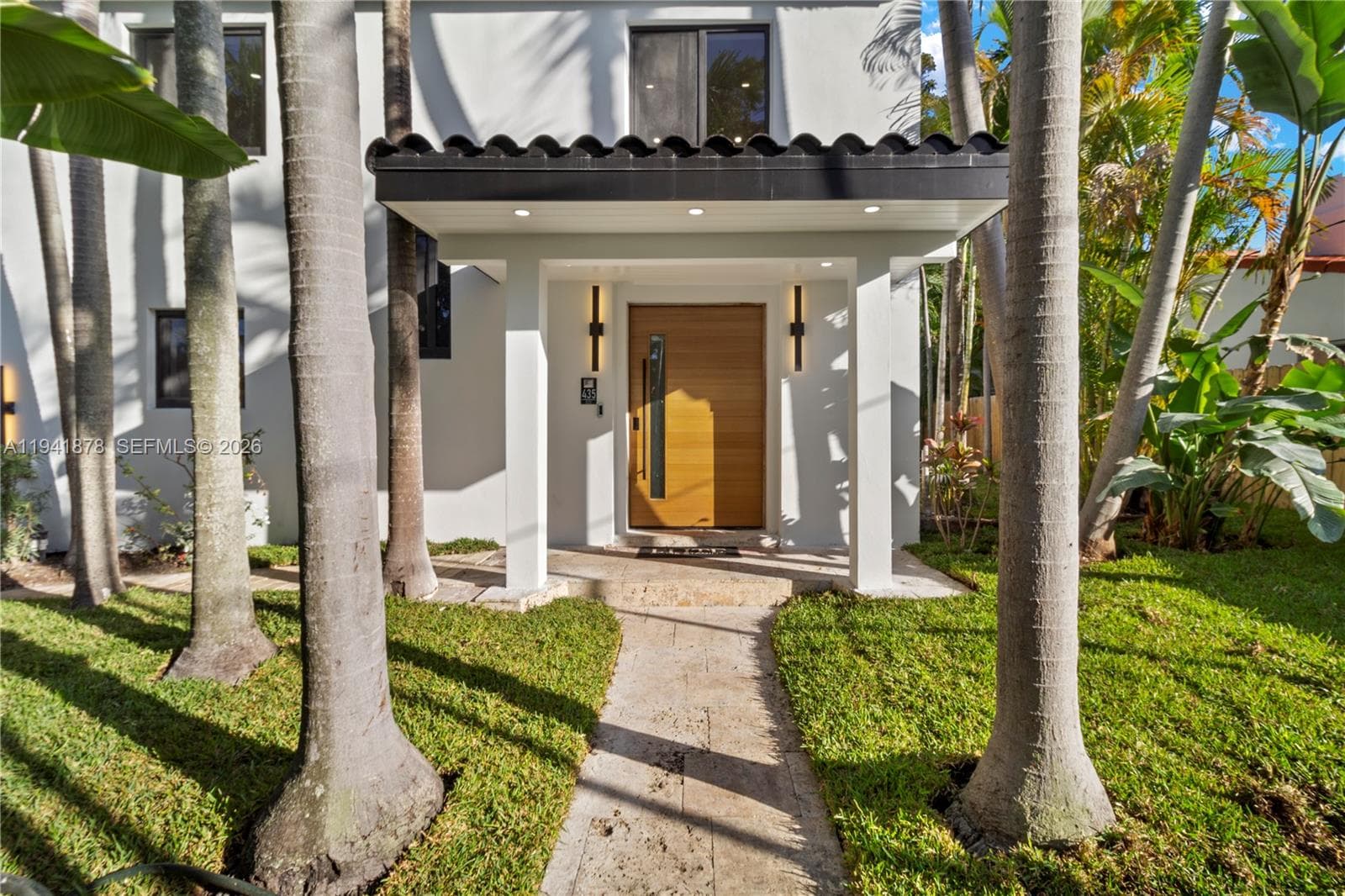 A11941878 — Miami Beach