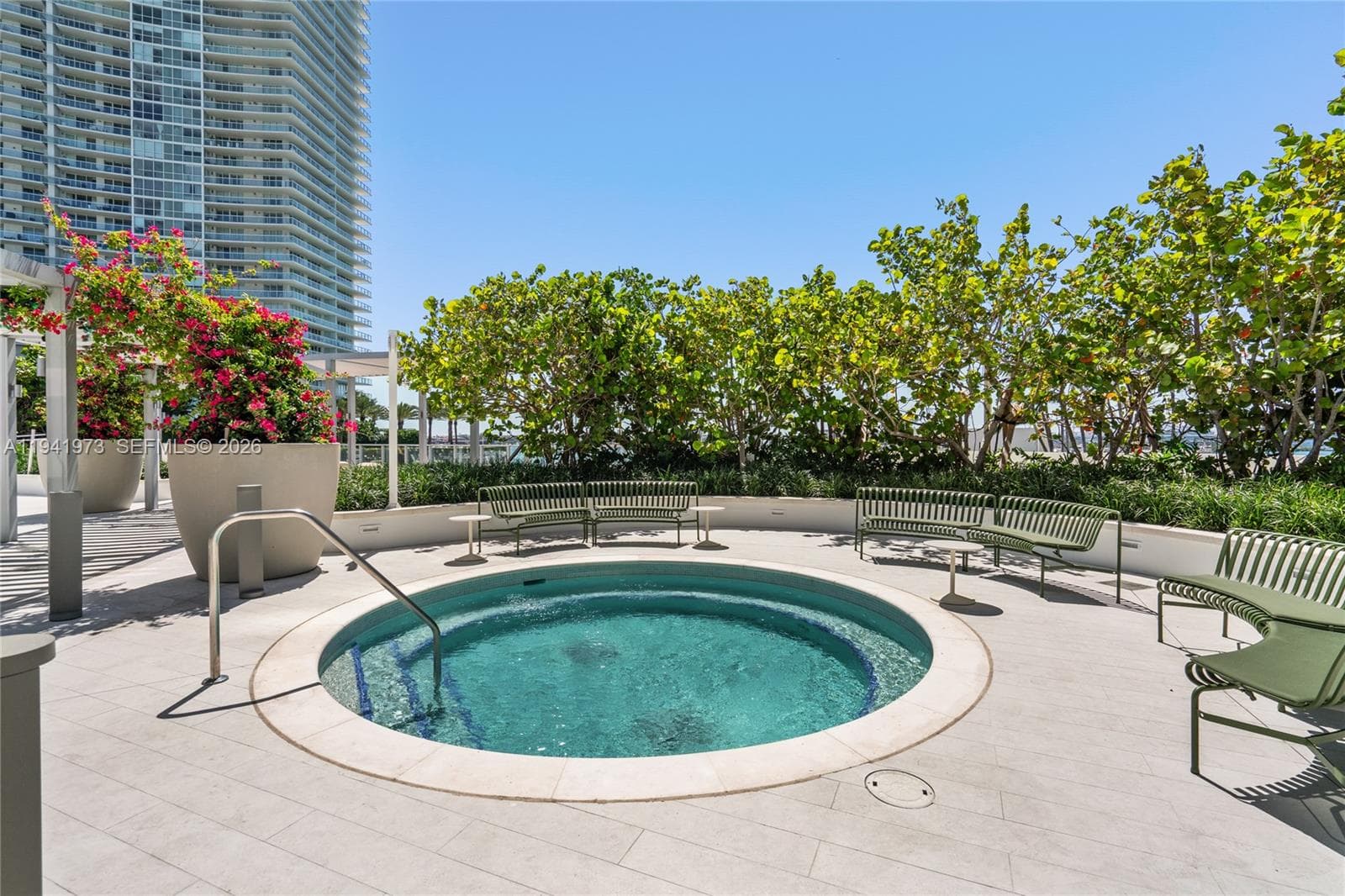 A11941973 — Miami Beach — 95