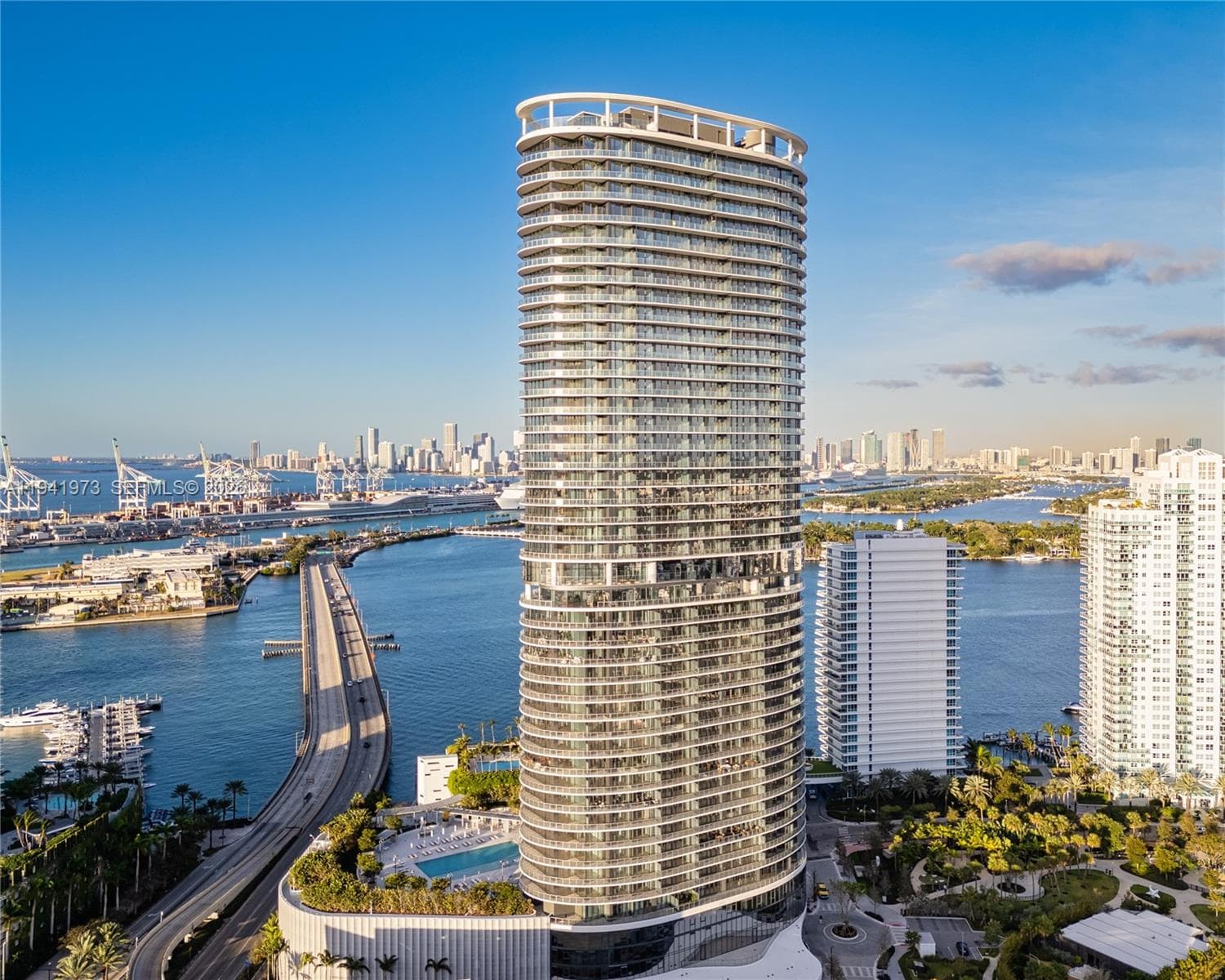 A11941973 — Miami Beach — 78