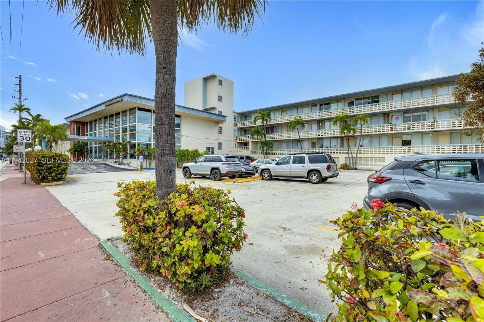 A11942027 — Miami Beach — 2