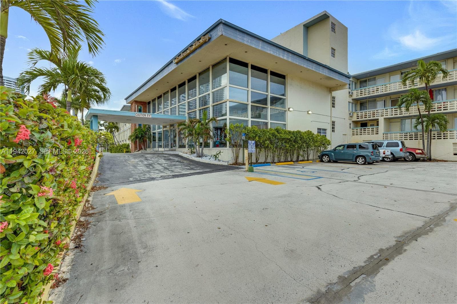 A11942027 — Miami Beach