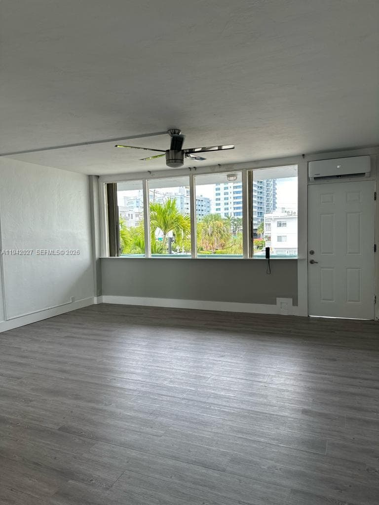 A11942027 — Miami Beach — 5