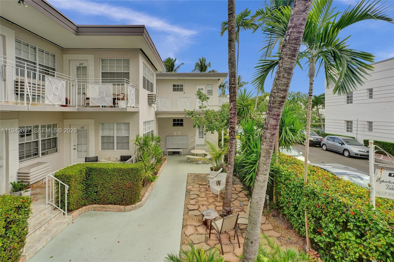 A11942037 — Miami Beach