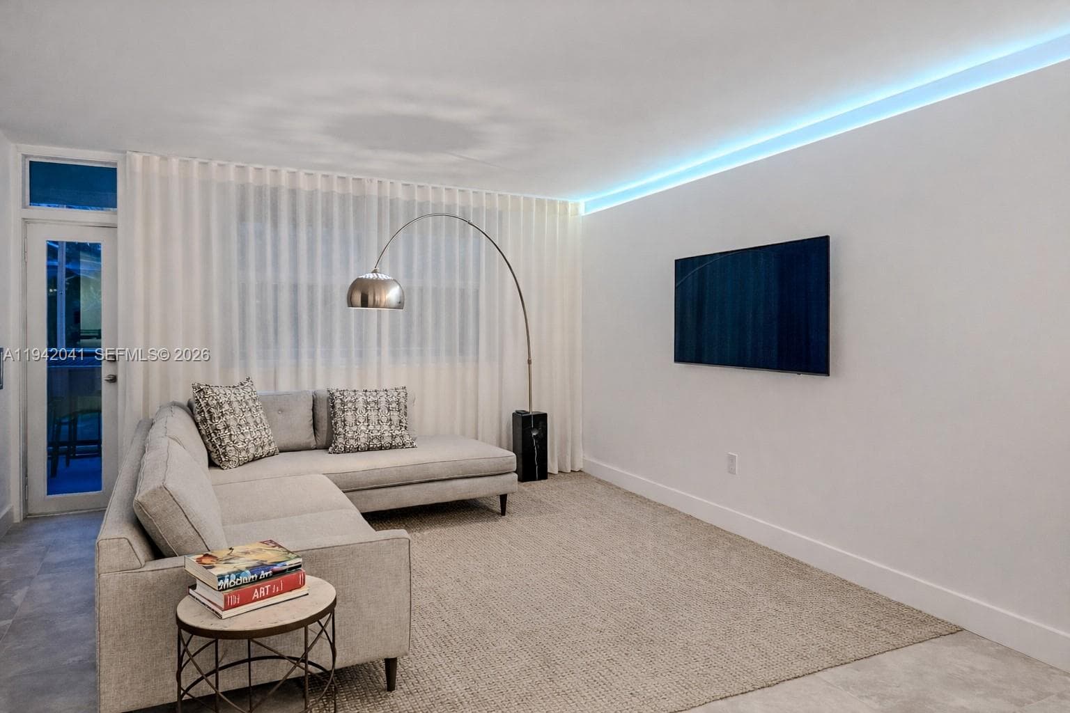 A11942041 — Miami Beach — 42