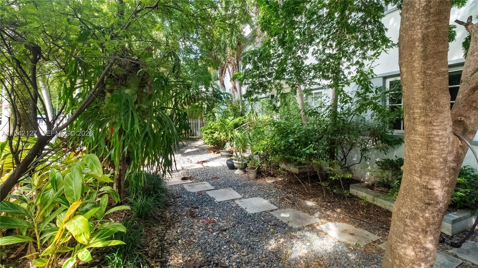 A11942127 — Miami Beach — 24
